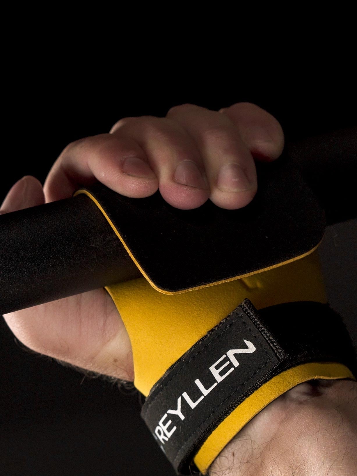 Reyllen Europe bumblebee x4 gymnastic crossfit grips 3