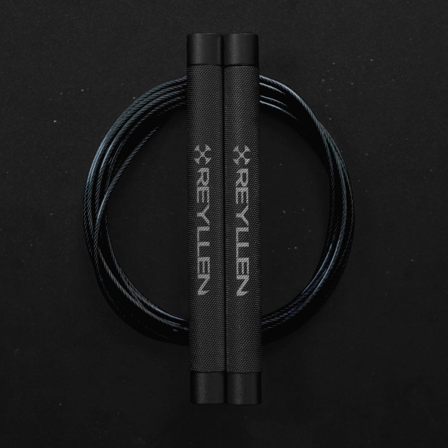 reyllen flare skipping jump rope - black with black pvc cable